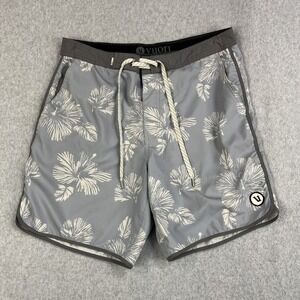 Vuori Cruise Boardshorts Men's 32 8" Inseam Floral Print Swim Shorts V314